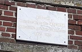 Une image contenant texte, bâtiment, brique, plein air

Le contenu généré par l’IA peut être incorrect.